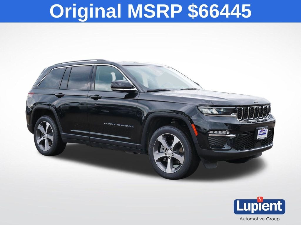 2022 Jeep Grand Cherokee 4xe in Diamond Black Crystal Pearlcoat — front three-quarter view