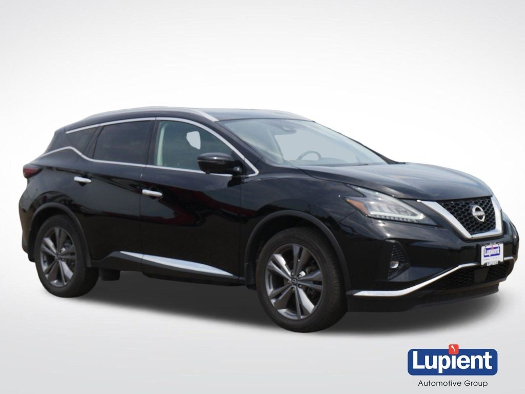 2024 Nissan Murano Platinum in Super Black — front three-quarter view